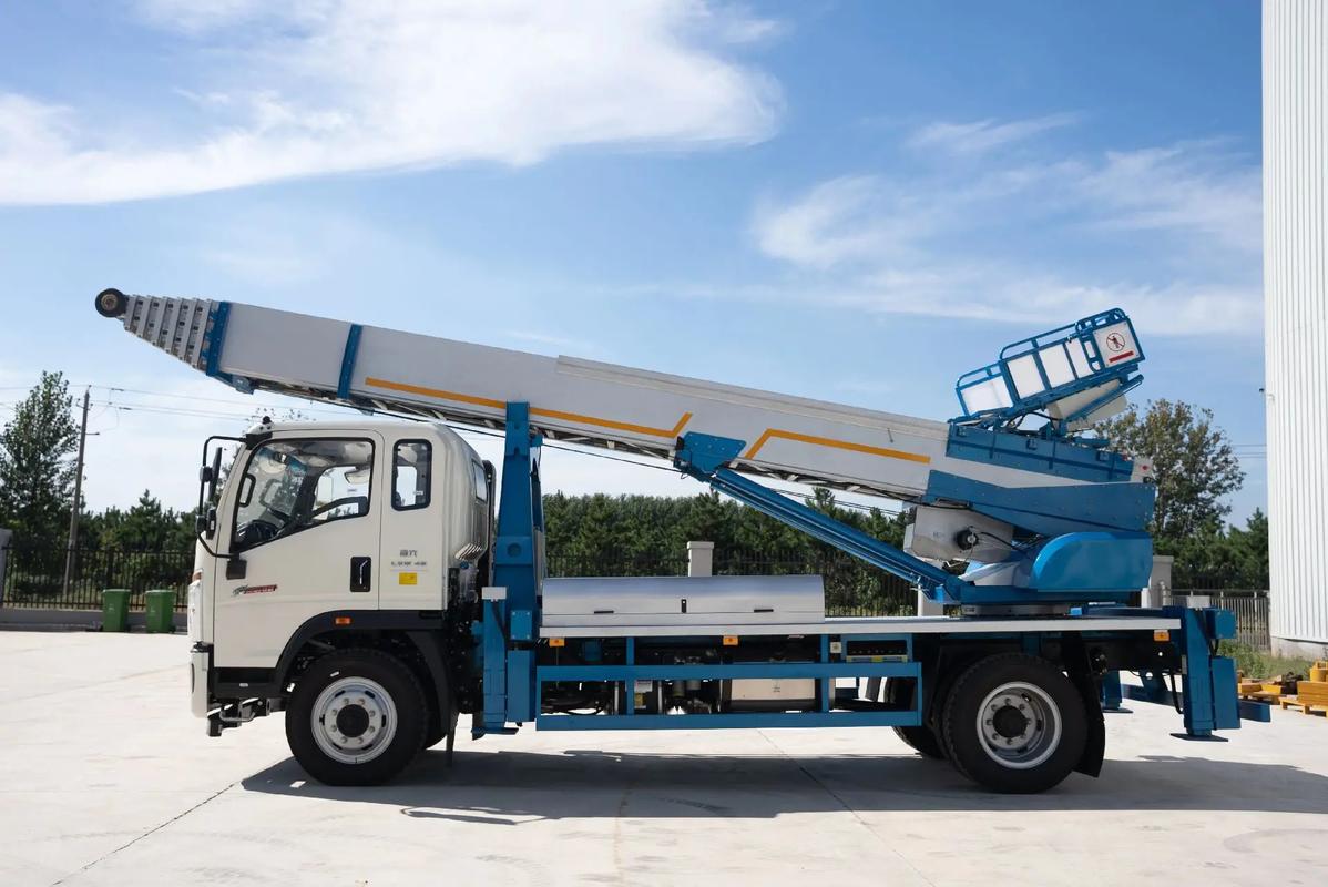 淮南大通云梯上料车租赁费用