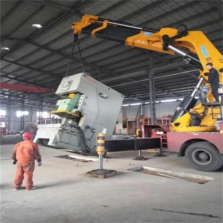 淮南大通80吨折臂吊车出租附近电话