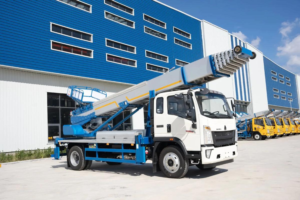 淮南大通出租云梯车高空作业车 建筑垃圾搬运